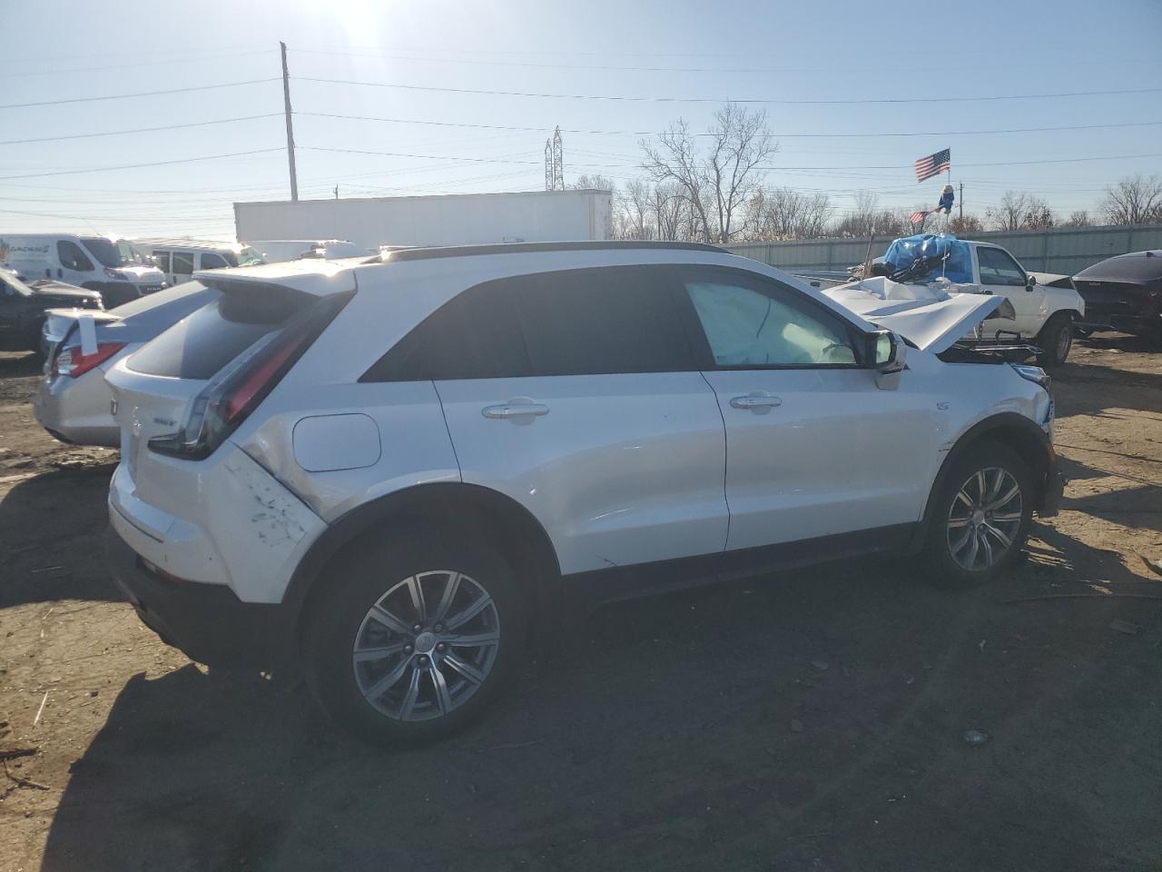 2022 Cadillac Xt4 Sport - Image 3