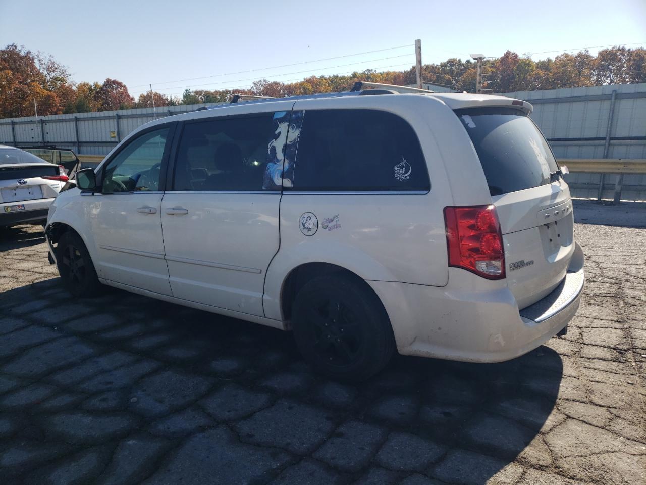 2011 Dodge Grand Caravan Crew - Фото 2