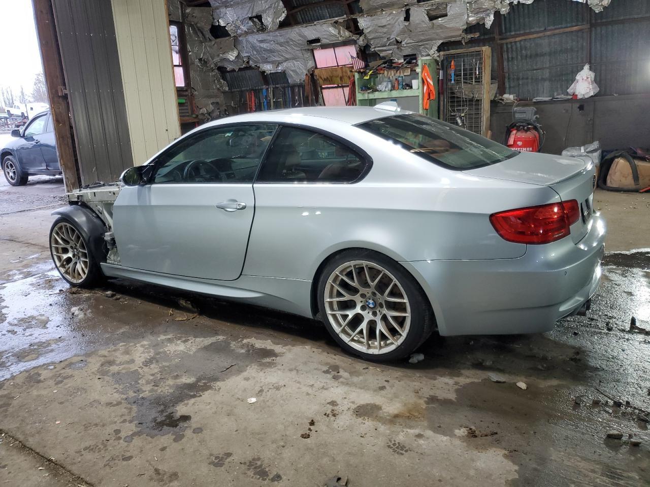 2011 BMW M3 - Фото 2