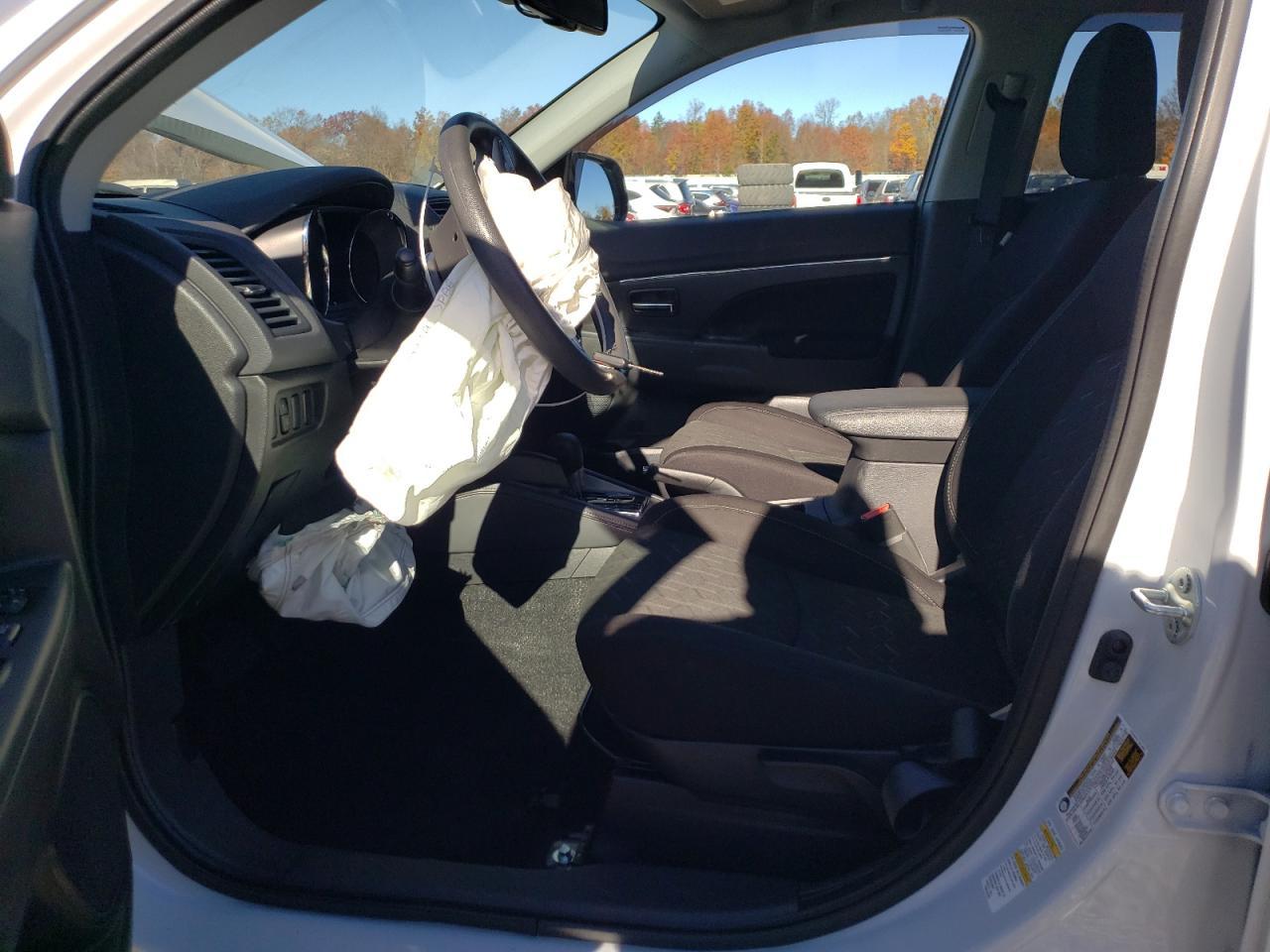 2024 Mitsubishi Outlander Sport S/Se - Фото 7