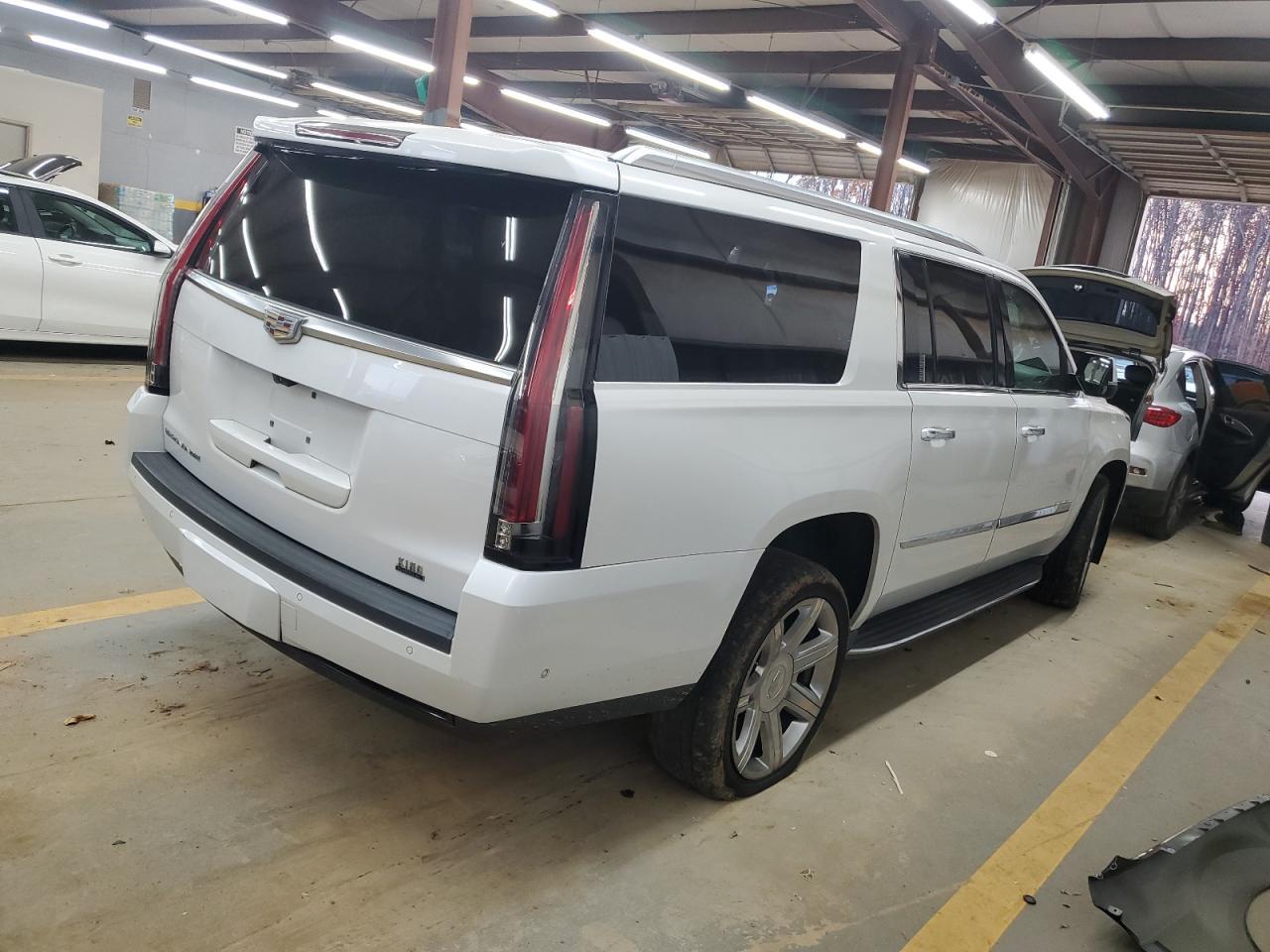 2018 Cadillac Escalade Esv Luxury - Фото 3
