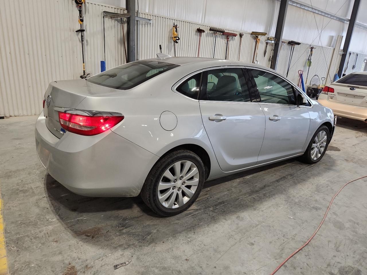 2016 Buick Verano - Фото 3