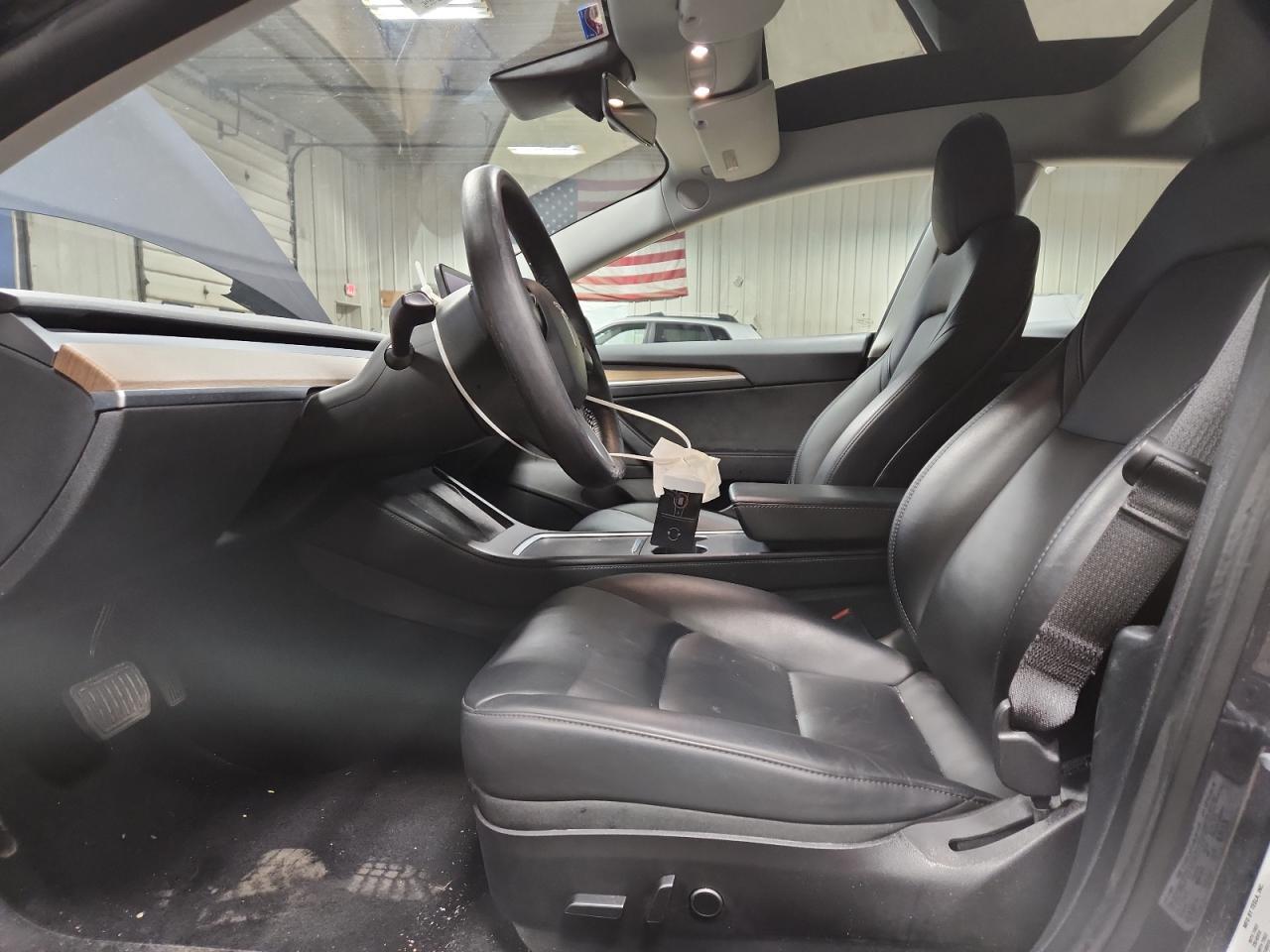 2021 Tesla Model 3 - Фото 7