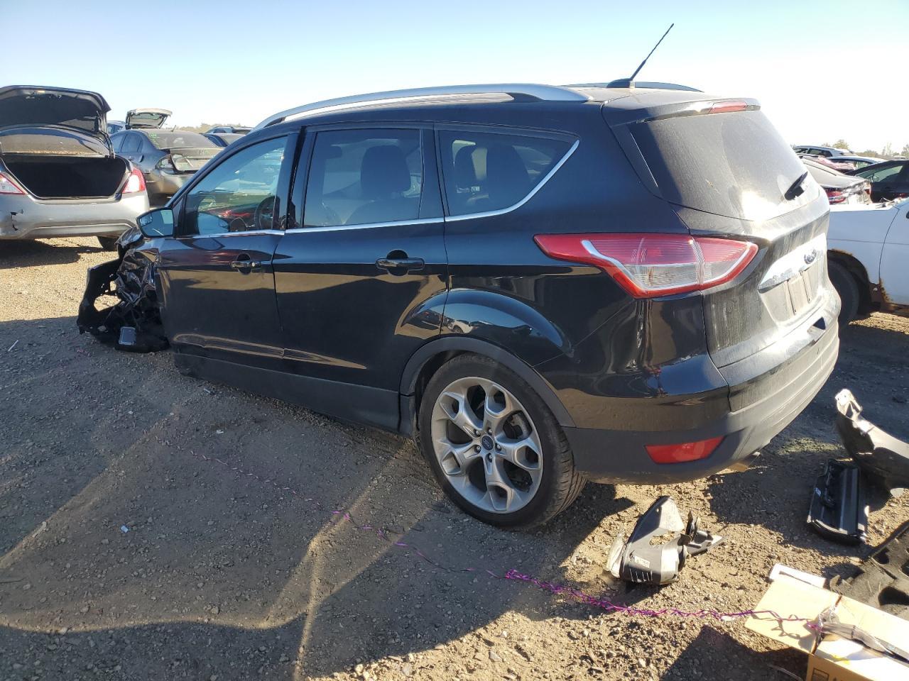 2015 Ford Escape Titanium - Фото 2