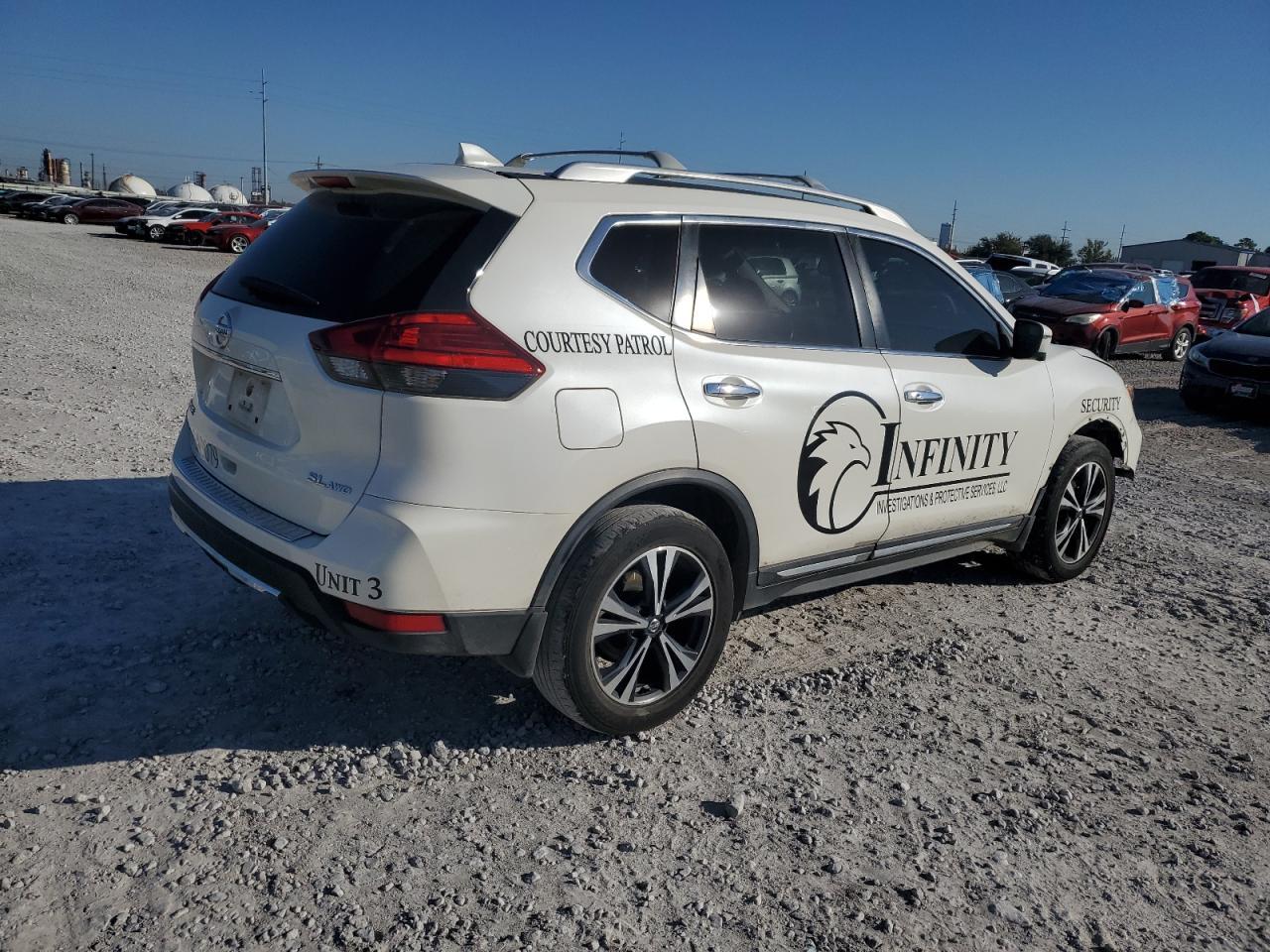 2017 Nissan Rogue S - Image 3