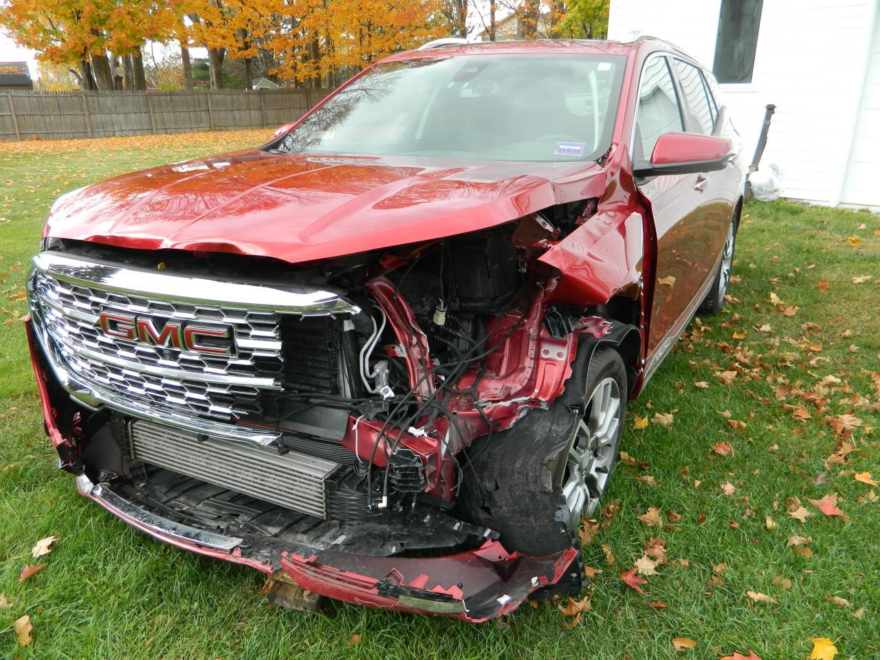 2024 GMC Terrain Denali - Фото 2