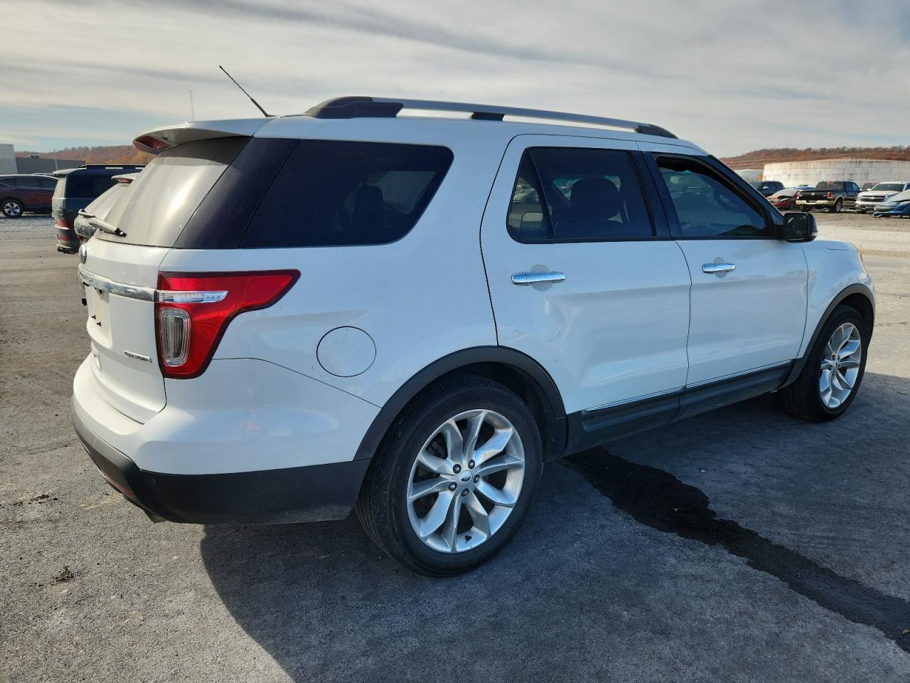 2015 Ford Explorer Xlt - Фото 3