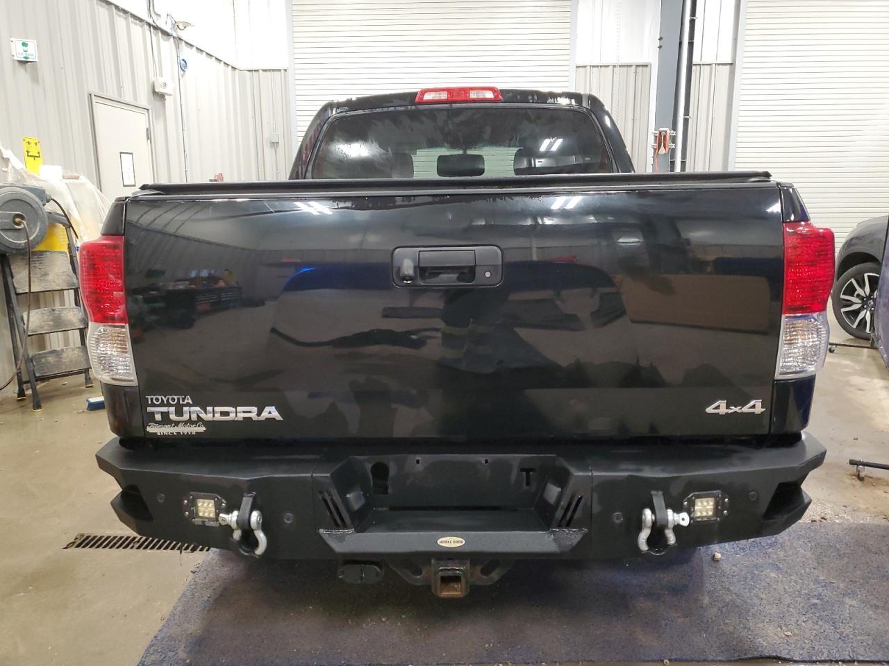 2013 Toyota Tundra Crewmax Limited - Image 6