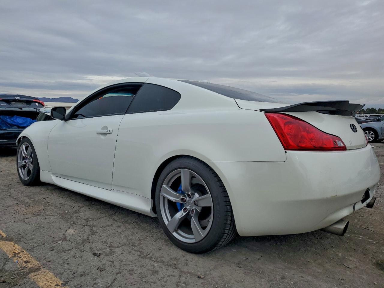 2008 Infiniti G37 Base - Image 2