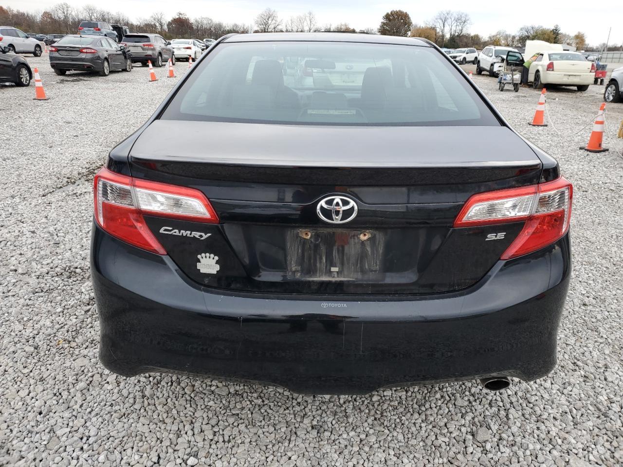 2013 Toyota Camry L - Фото 6