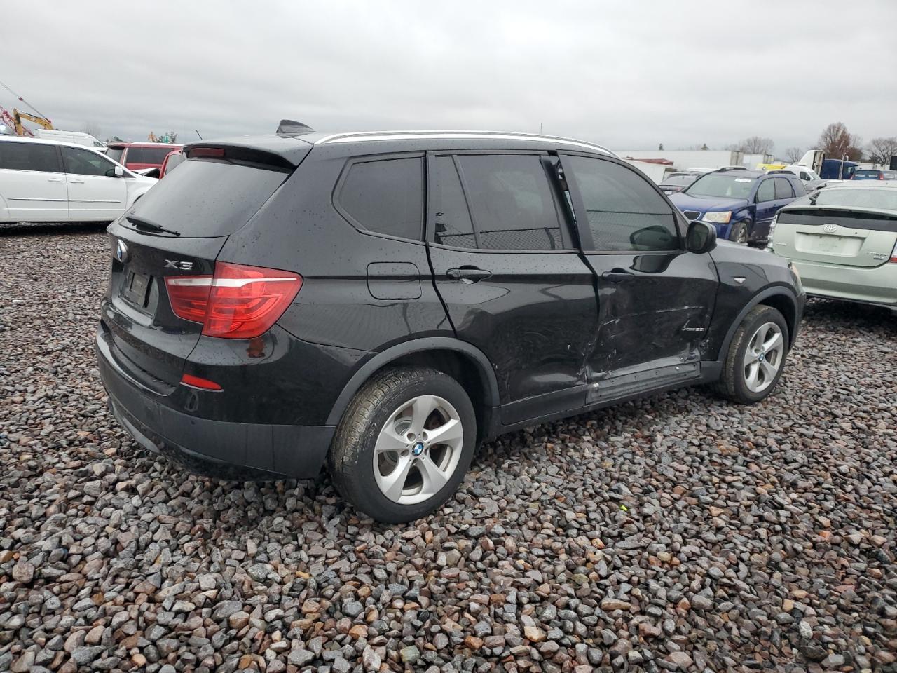 2011 BMW X3 xDrive28I - Фото 3