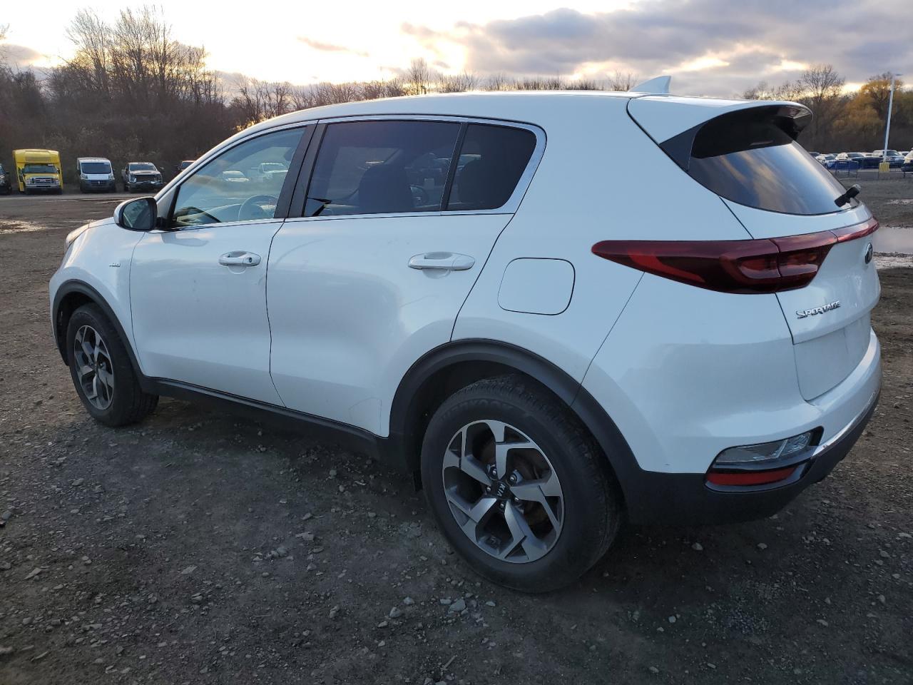 2022 Kia Sportage Lx - Фото 2