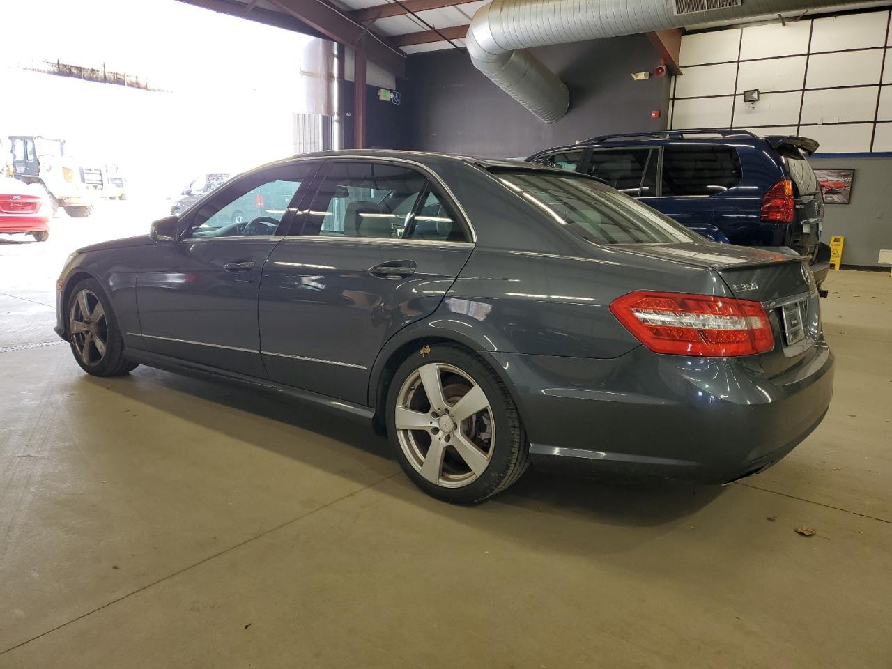 2010 Mercedes-Benz E 350 4Matic - Фото 2