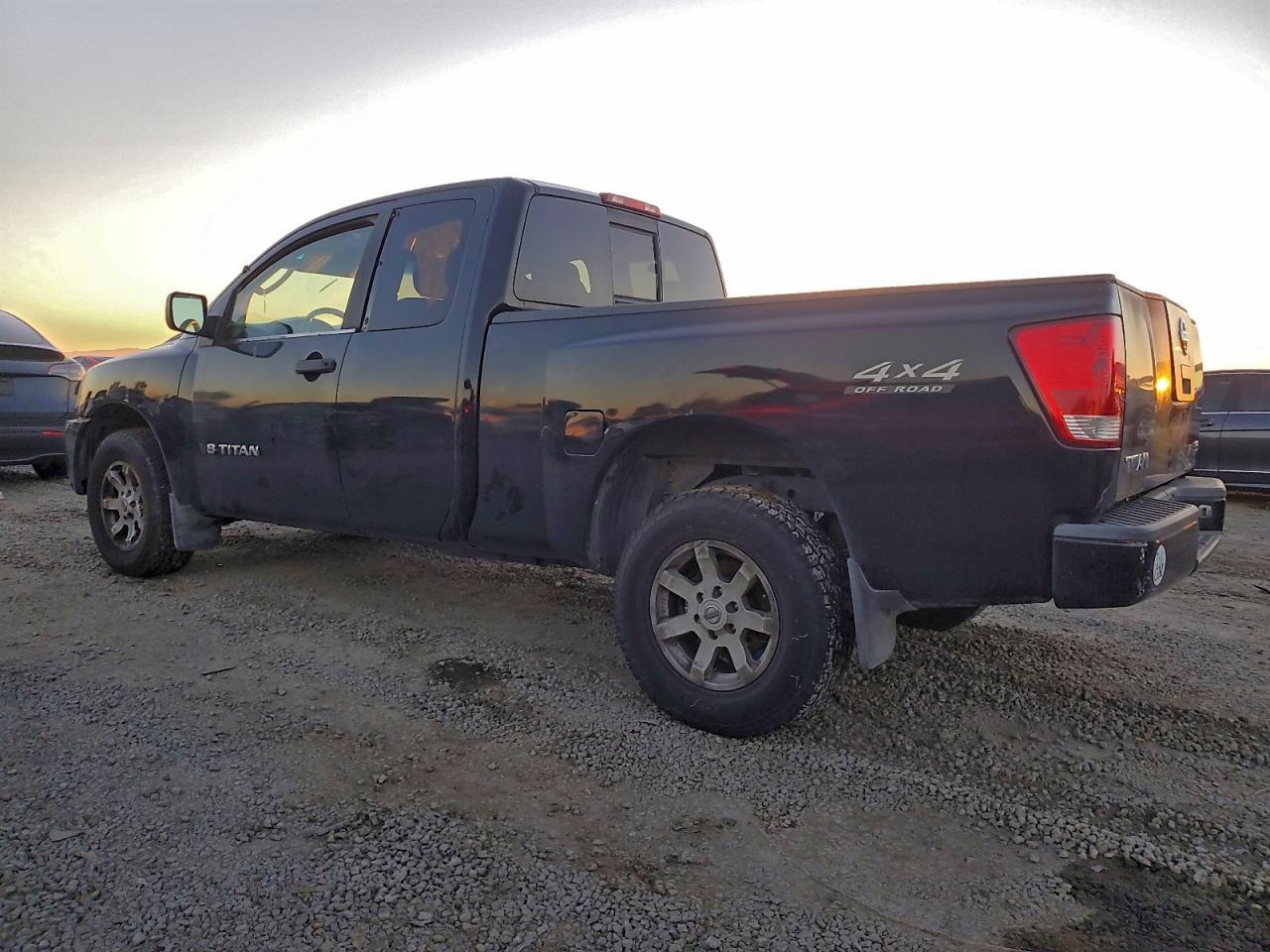 2005 Nissan Titan Xe - Фото 2
