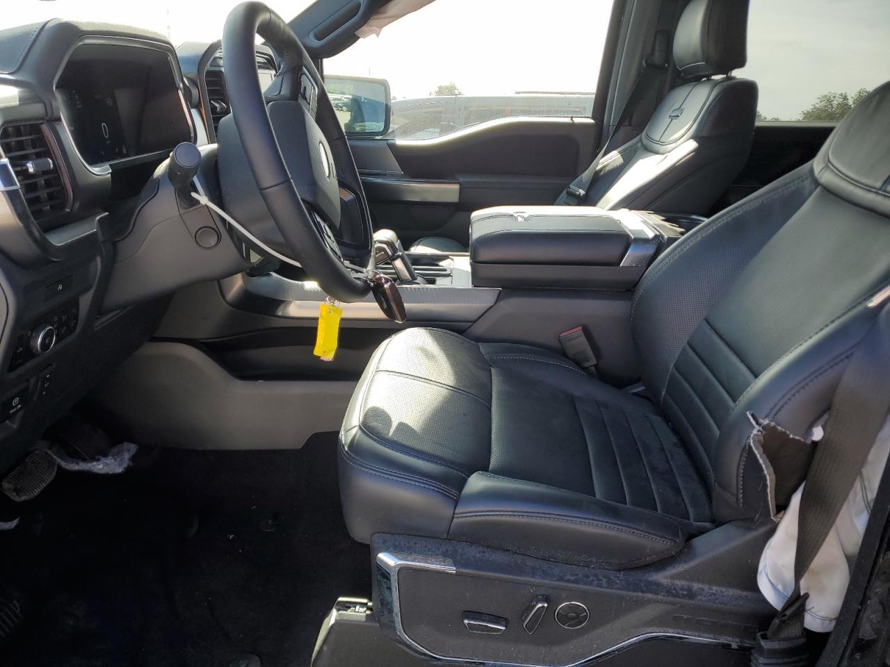 2025 Ford F150 Platinum - Image 7