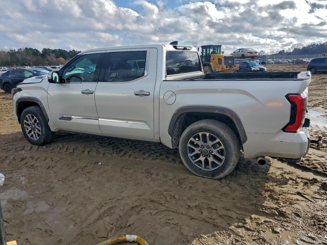 2023 Toyota Tundra Crewmax Platinum - Image 2