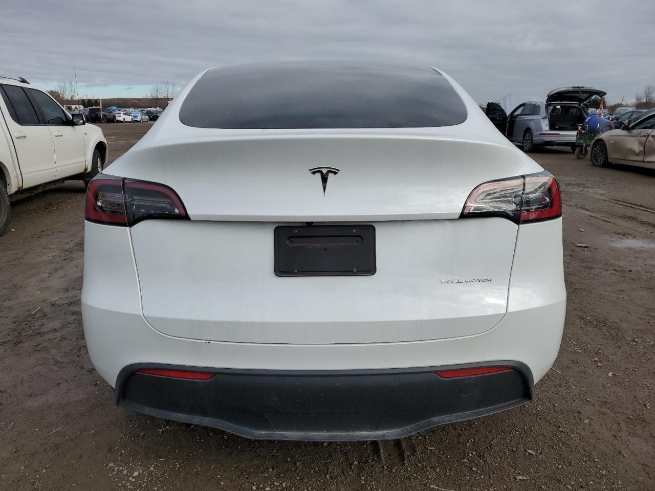 2023 Tesla Model Y - Фото 6