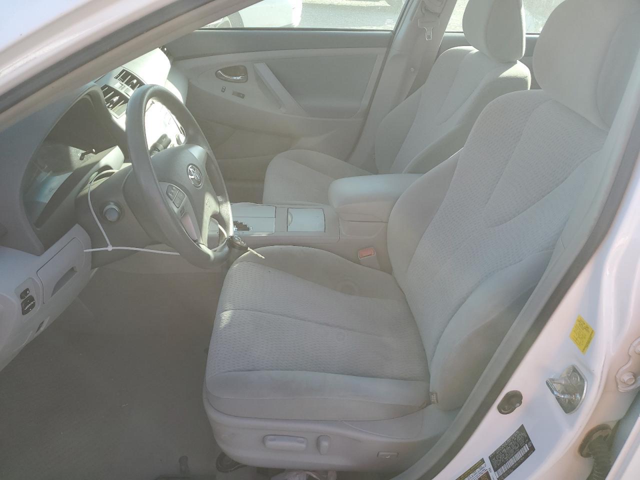 2011 Toyota Camry Base - Фото 7