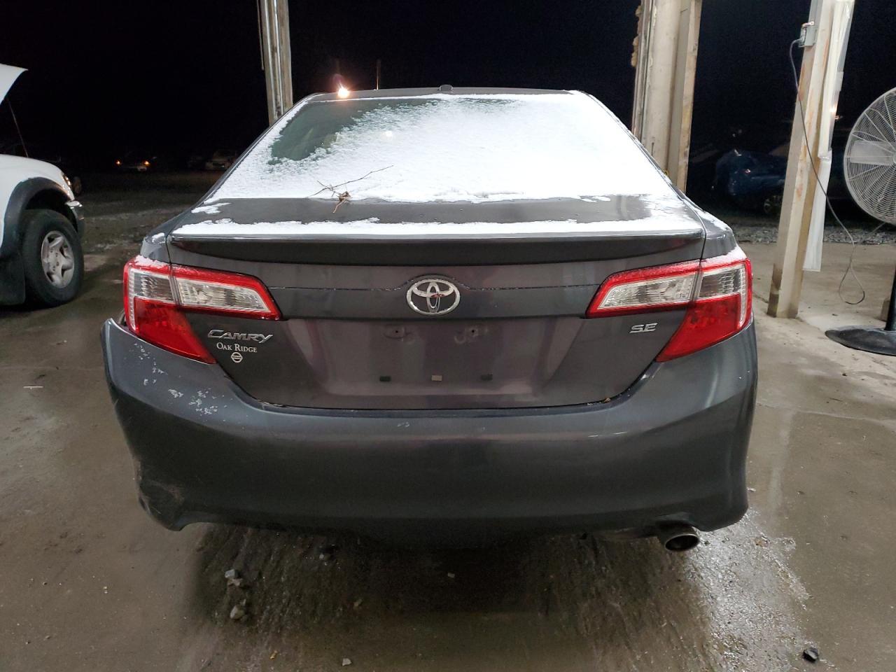 2014 Toyota Camry L - Фото 6