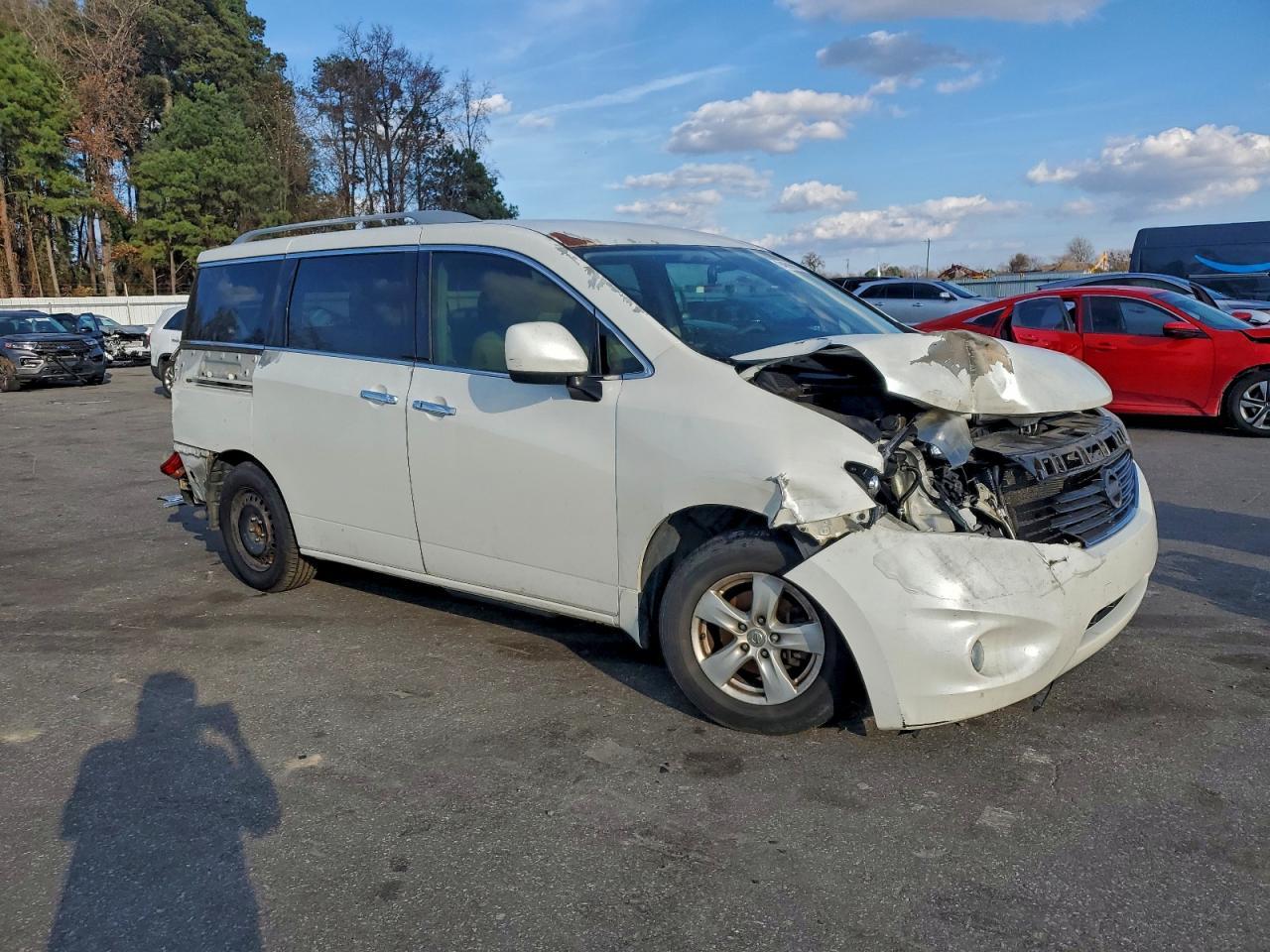 2015 Nissan Quest S - Image 4