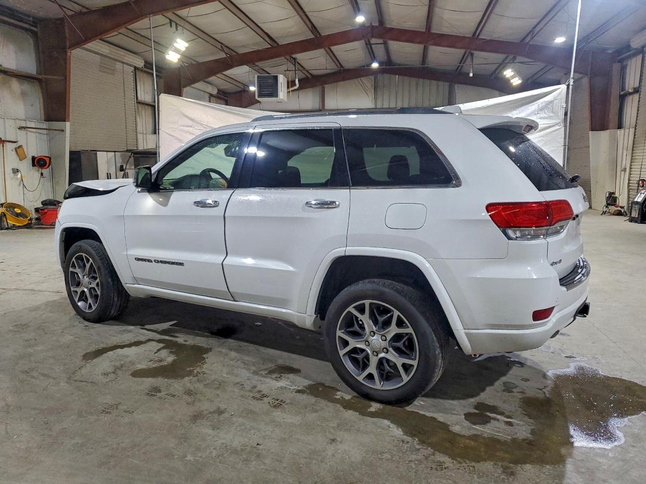 2019 Jeep Grand Cherokee Overland - Фото 2