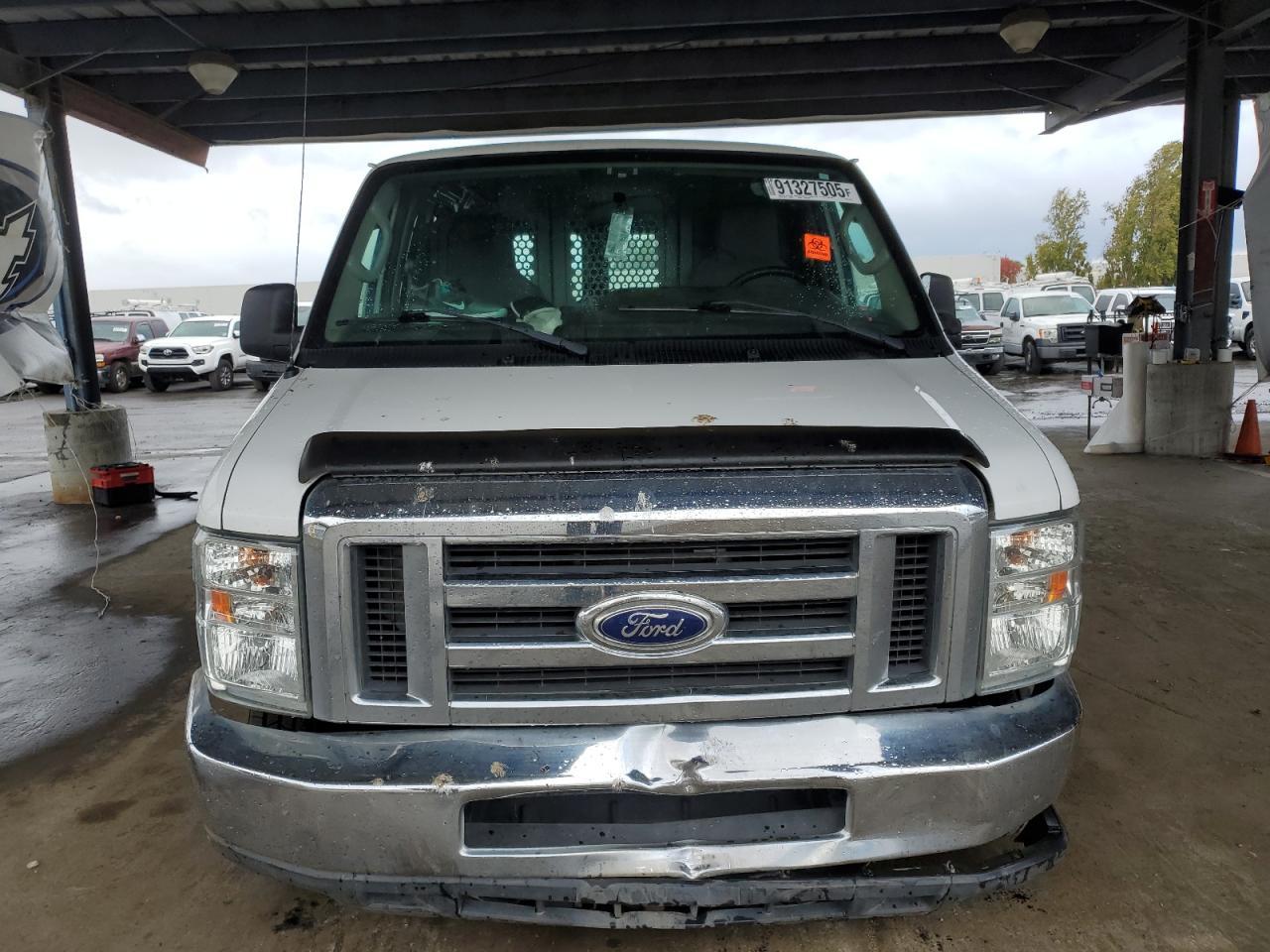 2014 Ford Econoline E250 Van - Image 5