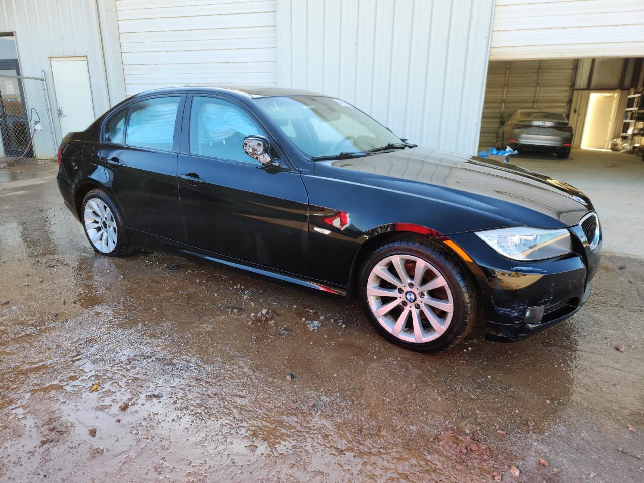 2010 BMW 328 I - Image 4