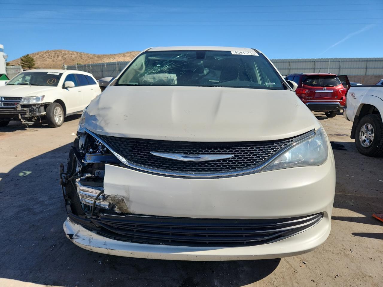 2017 Chrysler Pacifica Touring - Фото 5