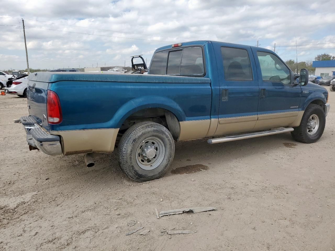 2001 Ford F250 Super Duty - Image 3
