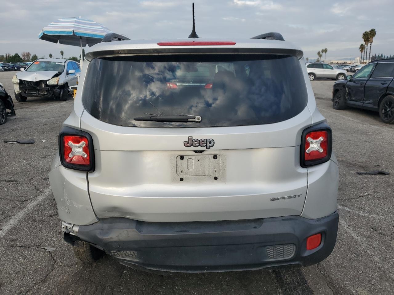 2017 Jeep Renegade Sport - Фото 6