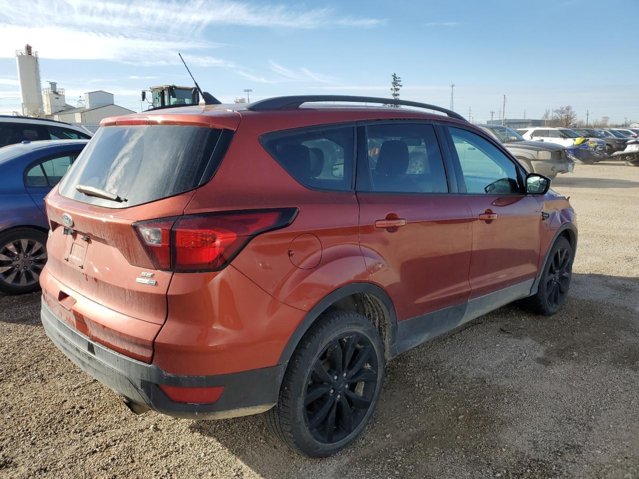 2019 Ford Escape Se - Фото 3