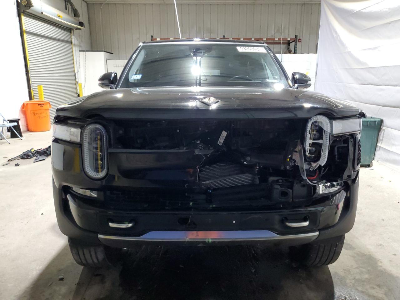 2023 Rivian R1S Adventure - Image 5
