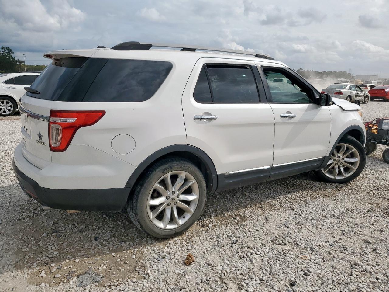 2013 Ford Explorer Xlt - Image 3