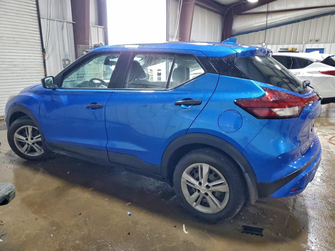 2021 Nissan Kicks S - Фото 2