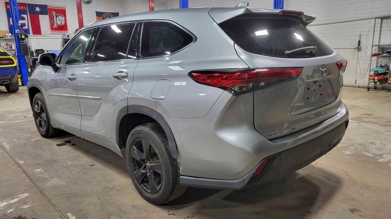 2021 Toyota Highlander L - Фото 3