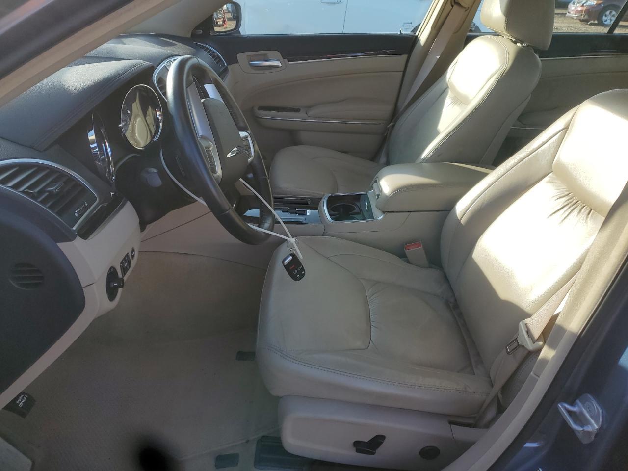2011 Chrysler 300 Limited - Фото 7