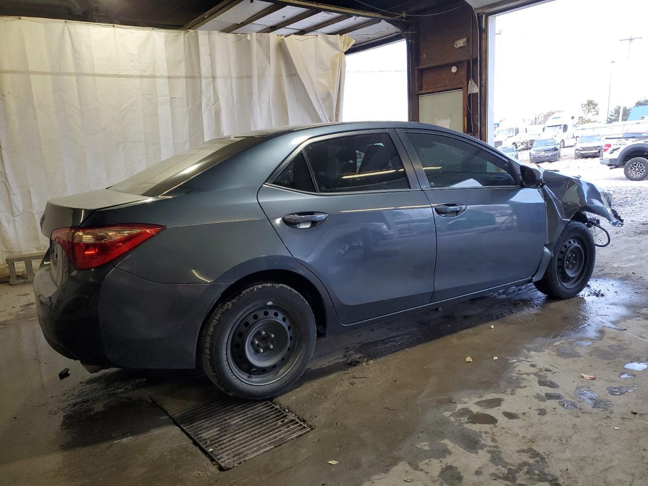 2017 Toyota Corolla L - Фото 3