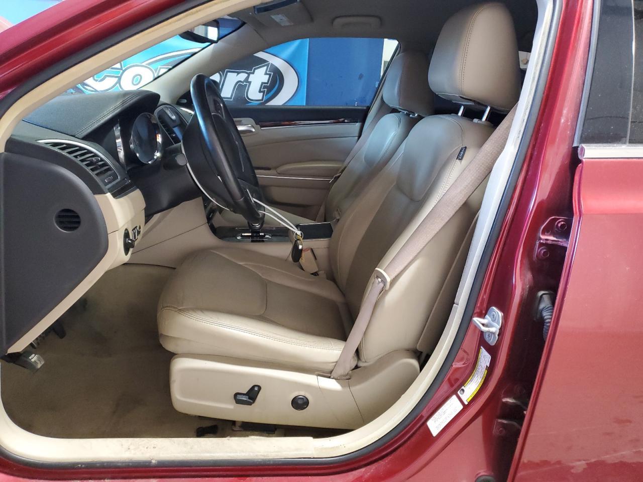 2012 Chrysler 300 Limited - Image 7