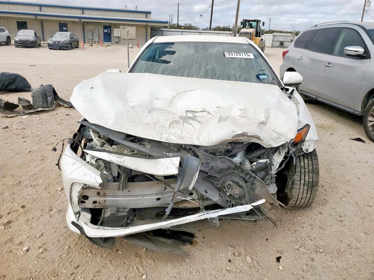 2019 Toyota Camry L - Image 5