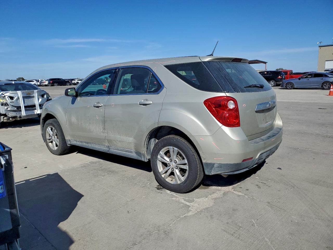 2013 Chevrolet Equinox - Фото 2