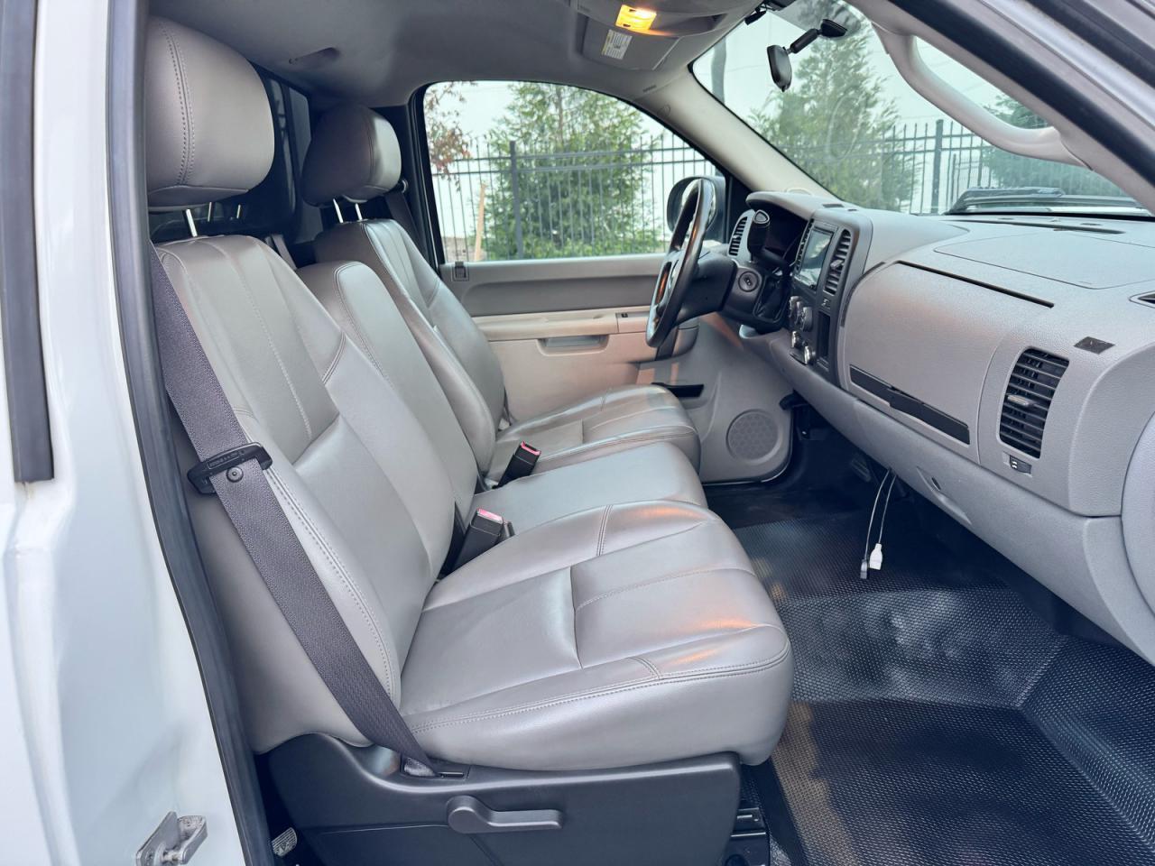 2011 Chevrolet Silverado C1500 - Image 5