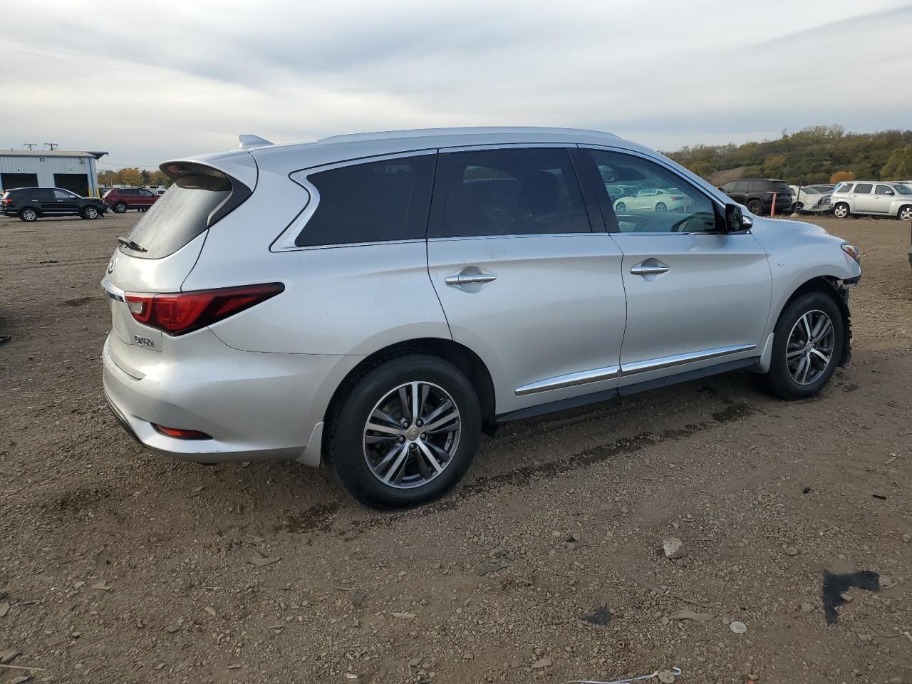2019 Infiniti Qx60 Luxe - Фото 3