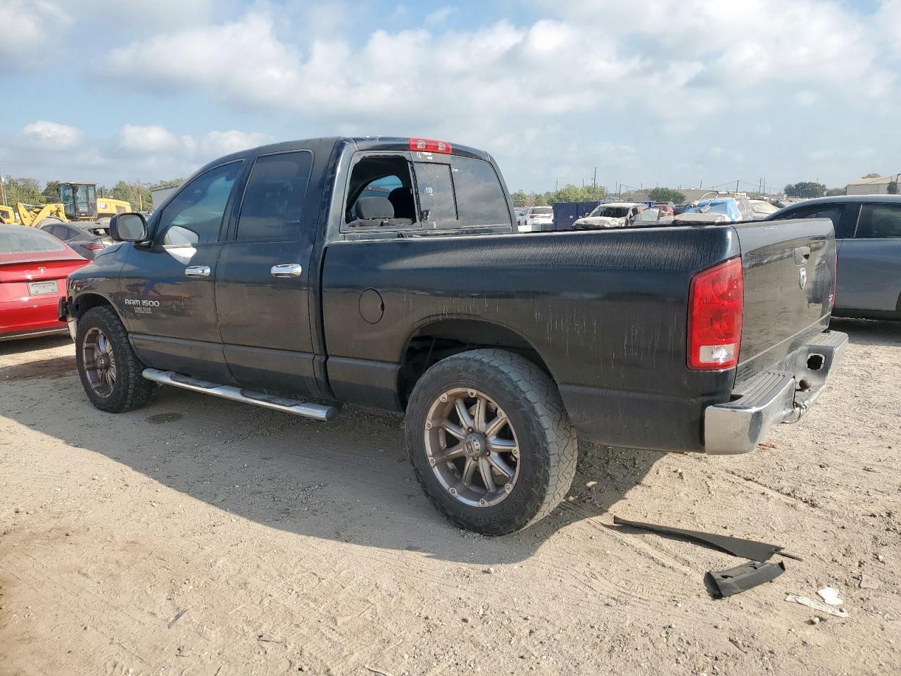 2005 Dodge Ram 1500 St - Фото 2
