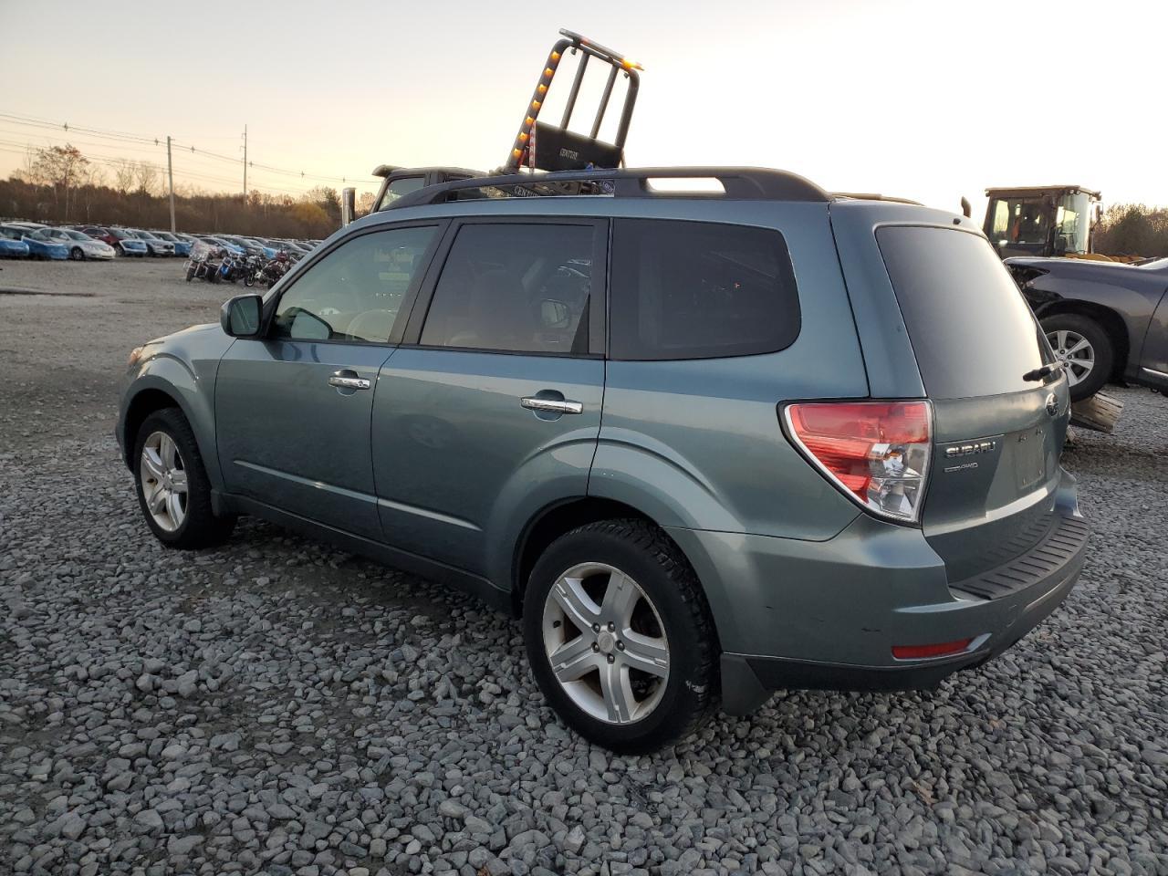2010 Subaru Forester 2.5X Premium - Фото 2