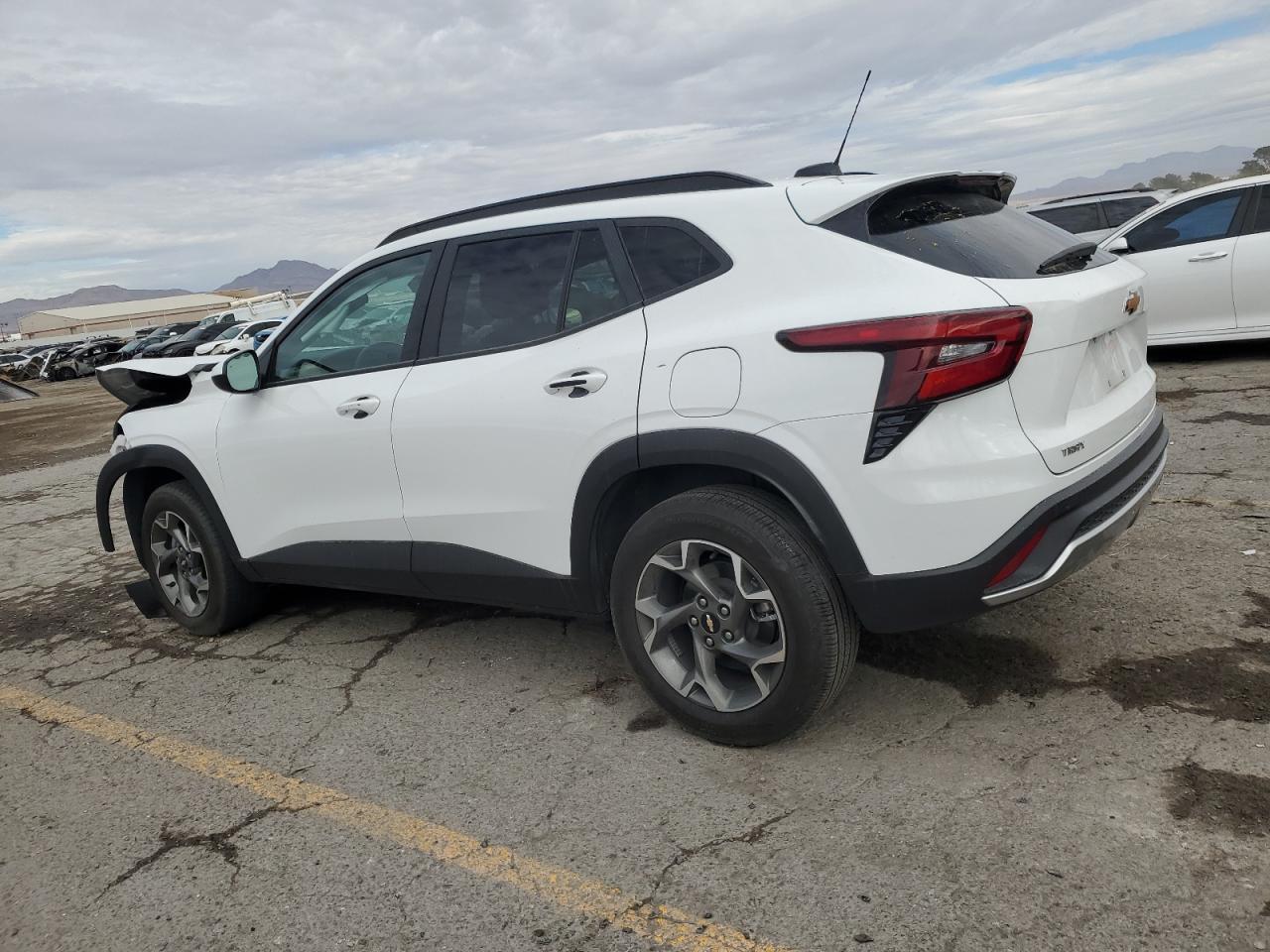 2024 Chevrolet Trax 1Lt - Фото 2