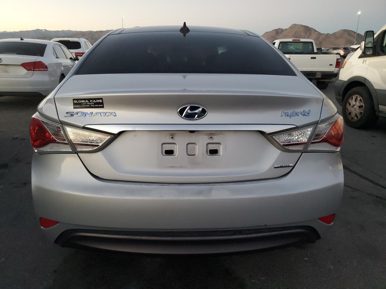 2015 Hyundai Sonata Hybrid - Image 6