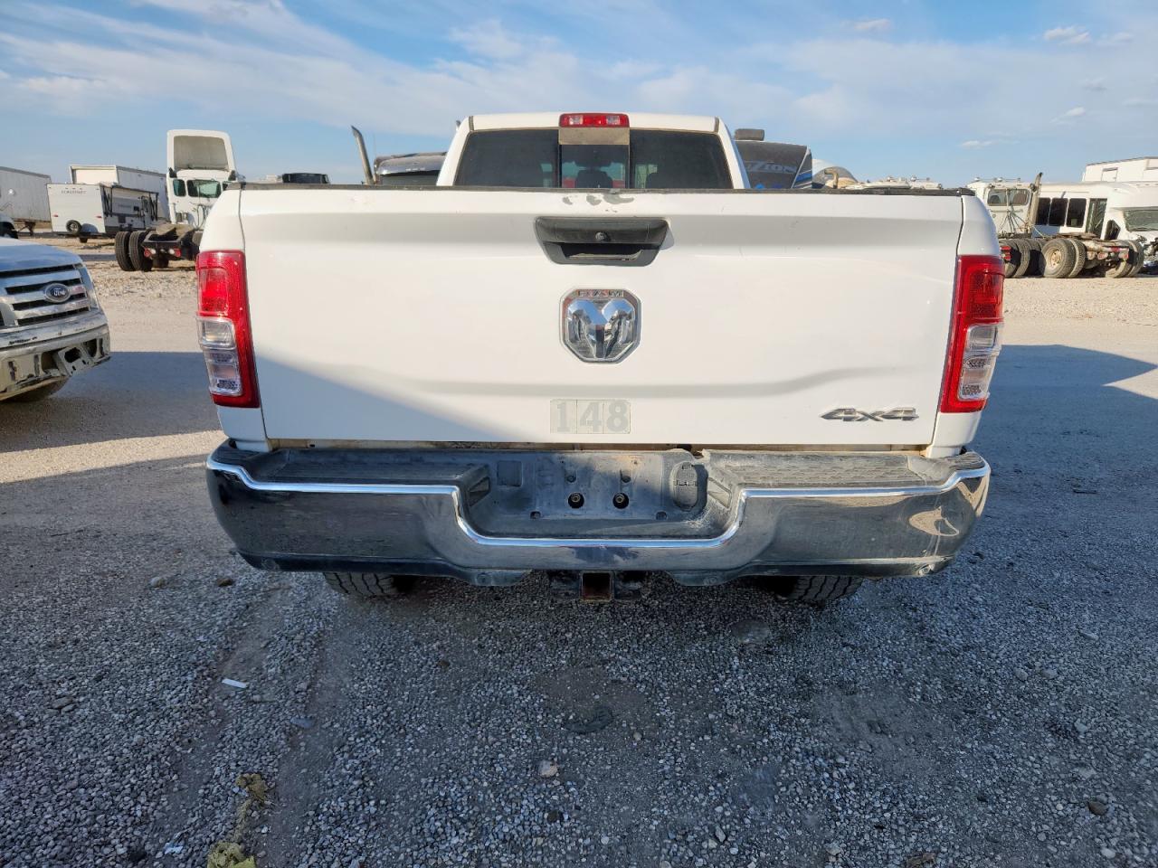 2022 Ram 2500 Tradesman - Фото 6