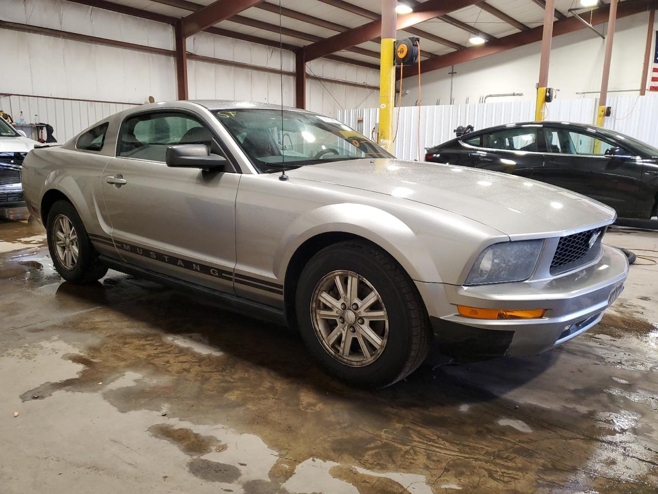 2008 Ford Mustang - Фото 4