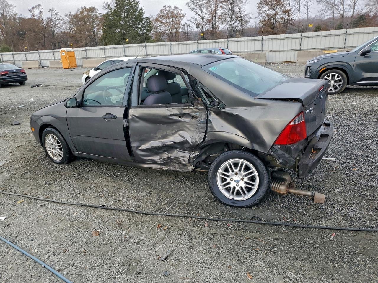 2007 Ford Focus Zx4 - Фото 2