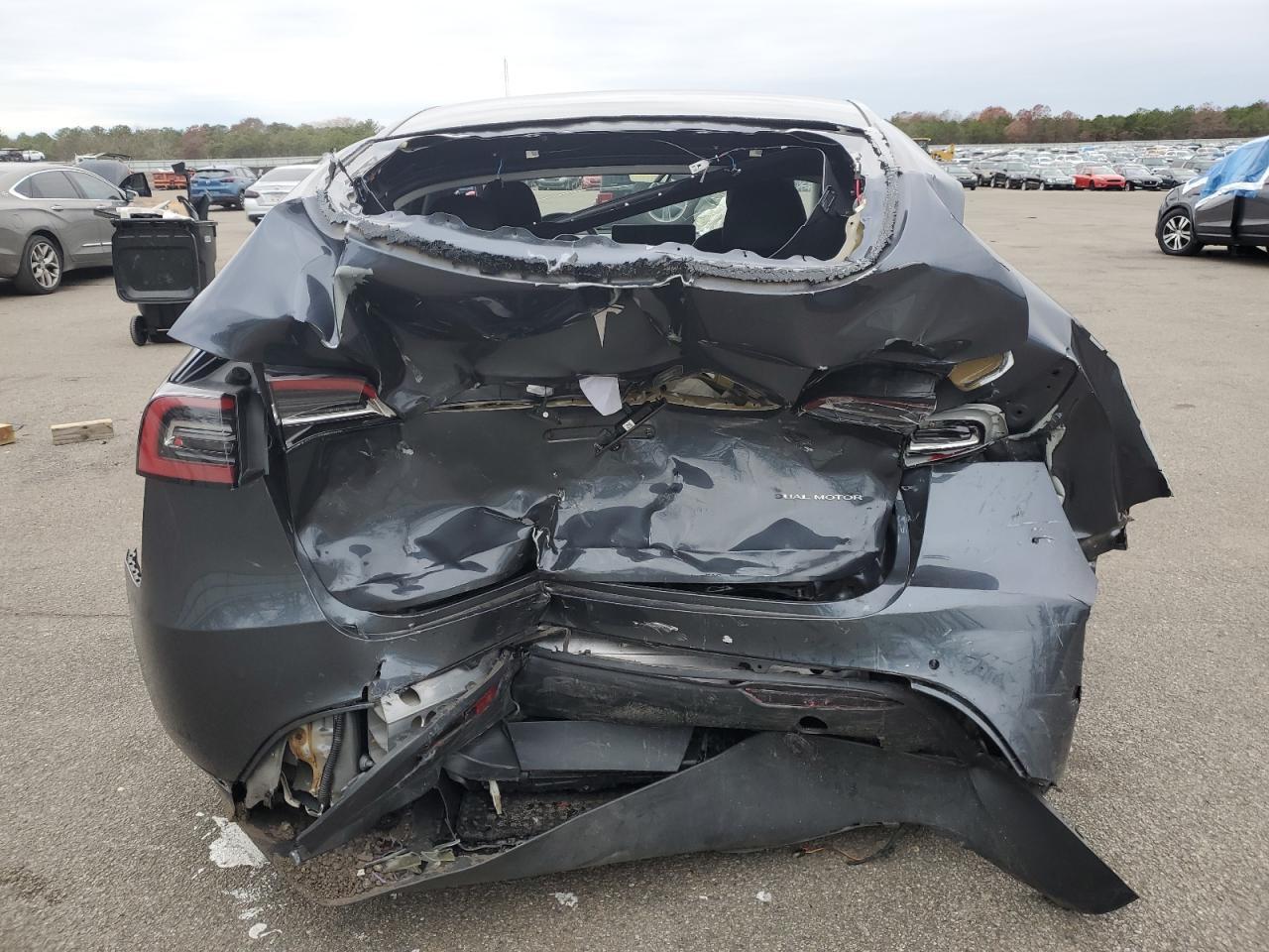 2022 Tesla Model Y - Фото 6